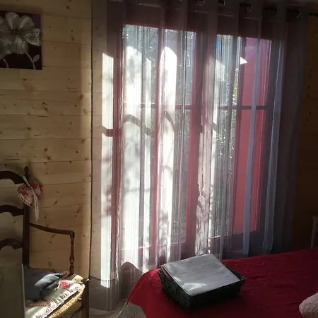 Holiday home Le Cabanon De Sandrine