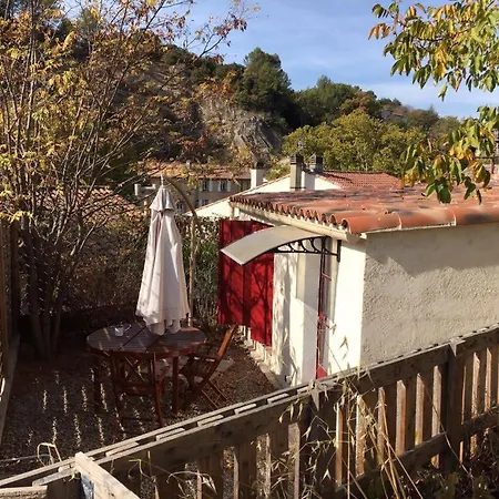 Le Cabanon De Sandrine *
